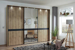 geräumiger moderner Kleiderschrank Z22054-1